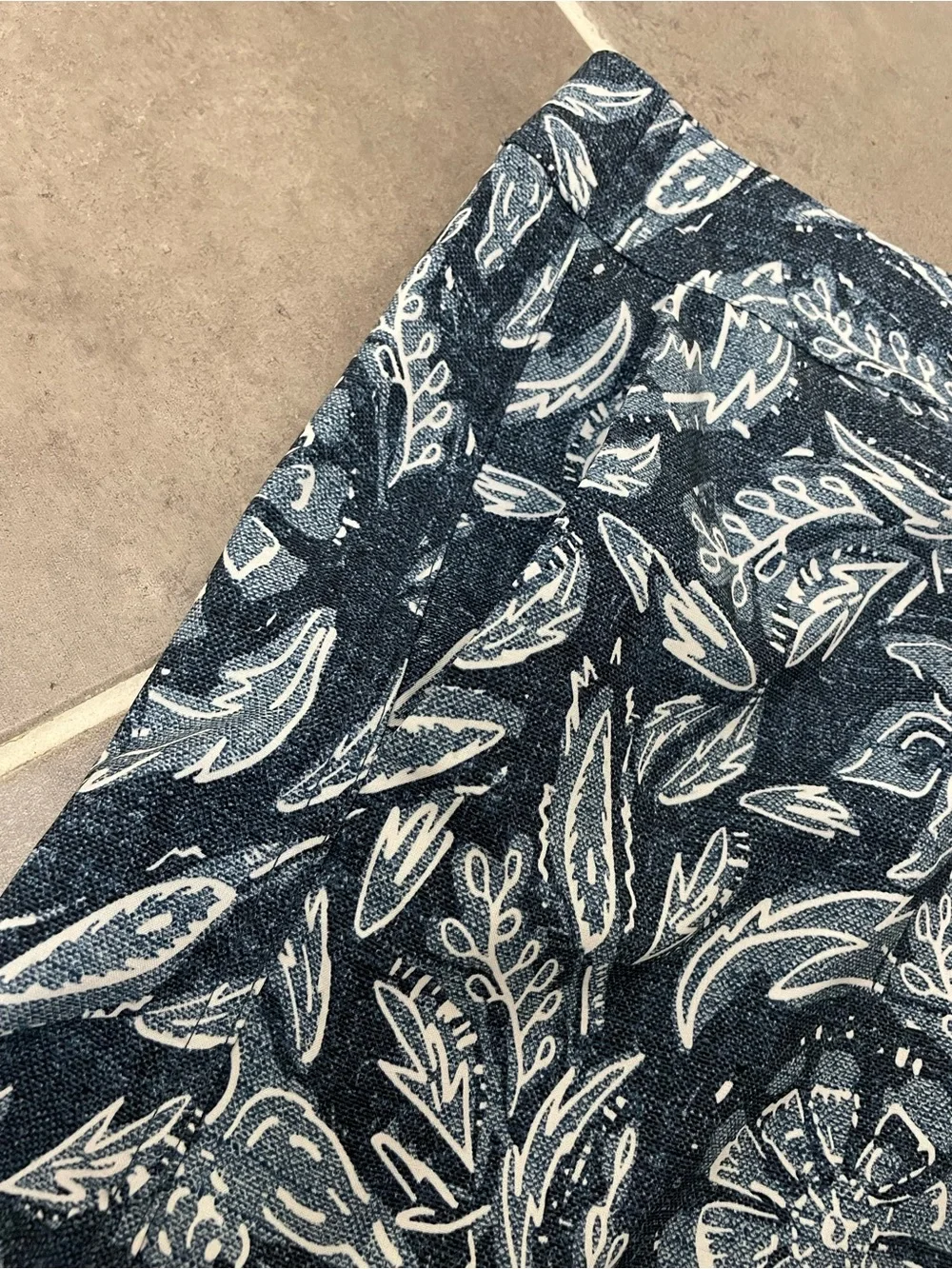 RipSkirt Hawaii Length 2 skirt with pockets size Large